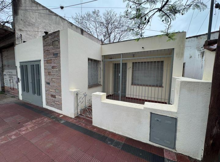 Casa · 143m² · 6 Ambientes · 1 Cochera