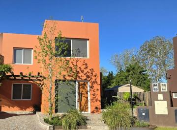 Casa · 117m² · 5 Ambientes · 2 Cocheras · Casa en Venta en Manuel Alberti, Pilar, G. B. a. Zona Norte