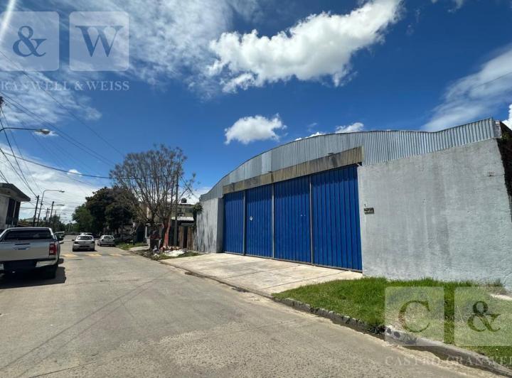 Bodega-Galpón · 705m²