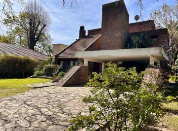 Quinta vacacional · 240m² · 5 Ambientes · 2 Cocheras · Quinta 5 Ambientes en Barrio El Tato