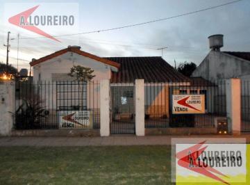 Casa · 120m² · 4 Ambientes · 1 Cochera · Excelente Chalet en Venta a 100 m de Av H. Yrigoyen!