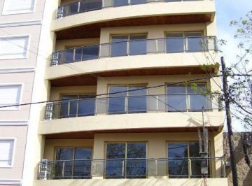 Departamento · 68m² · 2 Ambientes · 1 Cochera · Hermoso Departamento en Venta a 50 m de Av Espora y 300 m de La Estación!