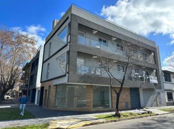 Edificio · 470m² · 6 Cocheras · Block en Venta 1 Local y 6 Dptos. 2 Ambientes con Terraza Propia y Cocheras