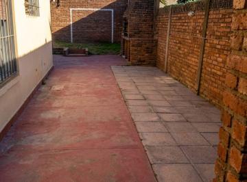 PH de 3 ambientes, Lomas de Zamora · PH 3 Amb. C/ Patio, Jardín y Cochera - Olivan 67, Banfield