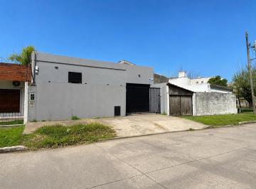 Bodega-Galpón · 190m² · Galpón en Alquiler - Ituzaingó