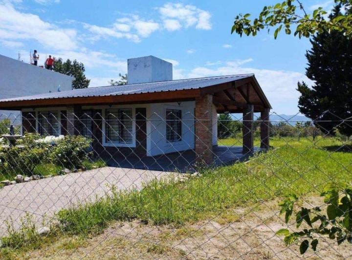 Casa · 150m² · 2 Ambientes · 1 Cochera