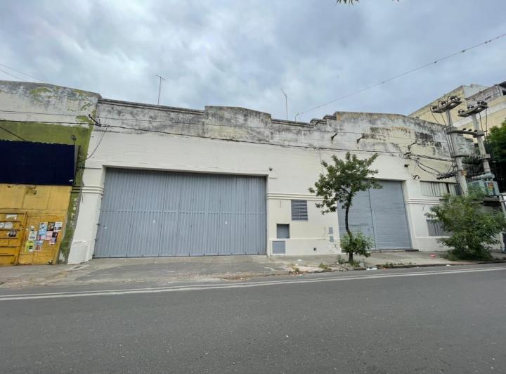 Bodega-Galpón · 1100m²
