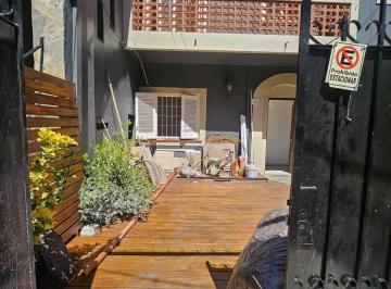 Departamento · 80m² · 3 Ambientes · 1 Cochera · PH Reciclado a Nuevo de 105 m 3amb Planta Baja con 2 Patios.