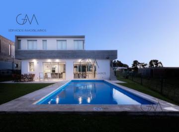 Casa · 280m² · 5 Ambientes · Casa en Venta Arenas del Sur