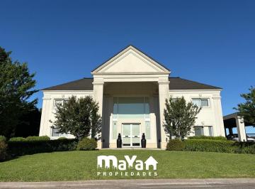 Casa · 705m² · 4 Ambientes · 8 Cocheras · Casa en Alquiler en Escobar