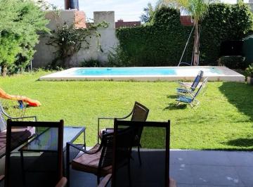 Casa · 100m² · 6 Ambientes · 2 Cocheras · Casa en Tierra de Sueños 2