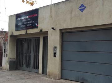 Depósito · 180m² · 3 Ambientes · 3 Cocheras · Depósito y Local