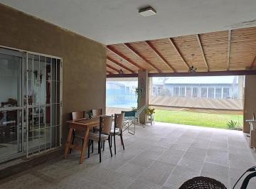 Casa · 60m² · 2 Ambientes · 2 Cocheras · Casa Cerca Centro Comercial Tierra de Sueños 2
