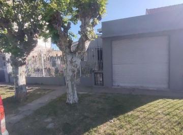Casa de 2 ambientes, Quilmes · Casa de 1 Dormitorio con Gran Terreno