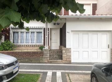Casa de 5 ambientes, Quilmes · Casa en Venta C/ Cochera en Quilmes