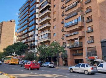 Departamento de 1 ambiente, Córdoba · Nva Cba - Piso con Cochera. Av Yrigoyen 300 - Exclusivo. Frente a Buen Pastor - 4 Dorm