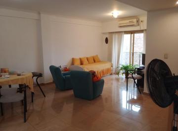 Departamento · 68m² · 2 Ambientes · 1 Cochera · Hermoso Departamento en Venta a 50 m de Av Espora y a 300 m de La Estación!