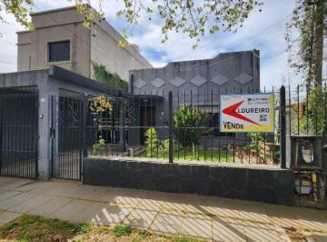 Casa · 143m² · 5 Ambientes · 1 Cochera · Casa en Venta a 100 m de Av Espora y a 200 m de La Estación!