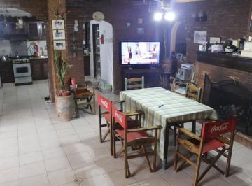 Casa · 160m² · 5 Ambientes · Casa en Burzaco