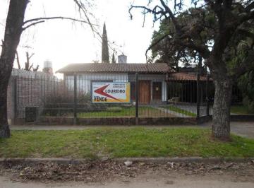 Casa · 200m² · 4 Ambientes · Casa en Burzaco