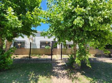 Casa · 138m² · 5 Ambientes · Casa en Venta Ubicada a 700 m de La Av Espora y a 10 Cdras de La Estación