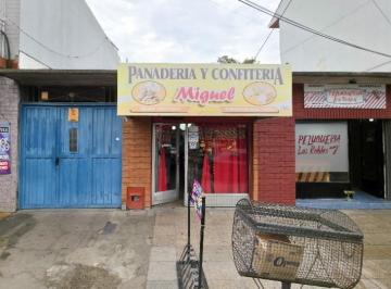 Local comercial · 220m² · 6 Ambientes · Local en Almirante Brown