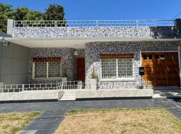 Casa · 177m² · 5 Ambientes · Casa en Longchamps