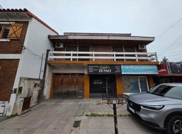 Casa · 266m² · 5 Ambientes · 2 Cocheras · Departamento en Burzaco