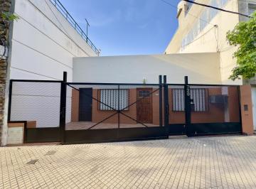 Casa · 88m² · 4 Ambientes · 1 Cochera · Centeno Al 700 - Casa en Venta de Dos Dorm. Mas Comodín - Rosario, General Las Heras