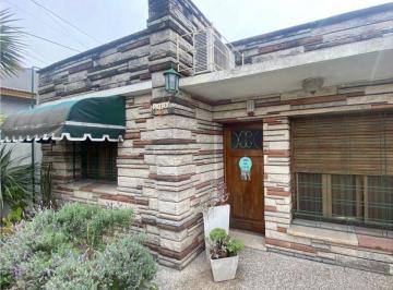 Casa · 150m² · 2 Dormitorios · 1 Cochera · Casa a La Venta en Alem Al 3200, Pque San Martin Merlo Apta Credito