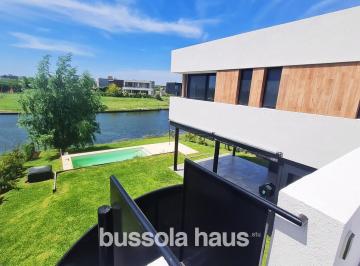 Casa · 191m² · 5 Ambientes · 4 Cocheras · Casa en Venta de 5 Ambientes Al Lago con Pileta en Vistas Puertos Escobar