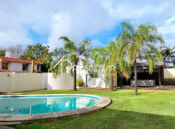 Casa de 7 ambientes, Córdoba · Casa de Categoría en Tablada Park con Pileta y Casa de Huéspedes