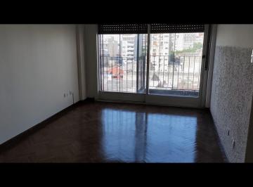 Departamento · 57m² · 3 Ambientes · Venta 3 Ambientes C/balcon S/luminoso en Flores