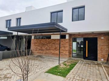 Casa de 6 ambientes, Córdoba · Duplex en Venta en Chacras del Norte - Barrio Cerrado Pegado a Circunvalación