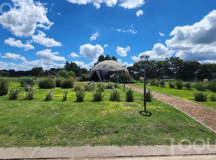 Terreno · 700m²