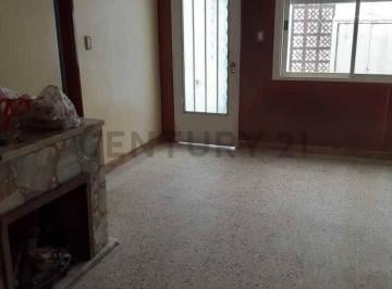 PH · 52m² · 3 Ambientes · Venta de PH de 2 Dorm. con Patio en La Plata - 59 E/ 23 y 24