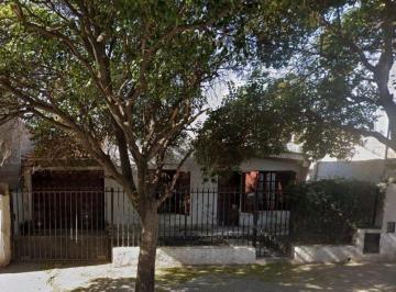 Casa de 1 ambiente, Córdoba · La Madrid Vendo Casa de 3 Dormit, Cochera y Patio + Depto de 3 Dormit, C/ Cochera.