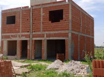 PH de 4 ambientes, Córdoba · Dos PH de 90 m² Cada Uno con 2 Dorm. Sin Terminar, en Venta en La Ernestina