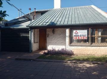 Foto · Casa en Venta Residencial Velez Sarsfield, 4 Dorm., Dos Baños, Garage.