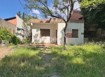 Casa de 4 ambientes, Ituzaingó · Venta Casa 4 Ambientes en Ituzaingó Sobre Lote de 10 X 34 m.
