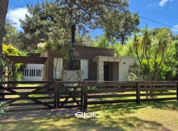 Casa · 110m² · 3 Ambientes · 2 Cocheras · Casa en Venta en Valeria del Mar