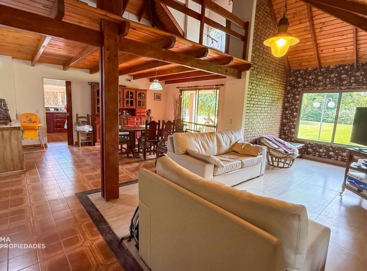 Casa · 154m² · 4 Ambientes · 2 Cocheras
