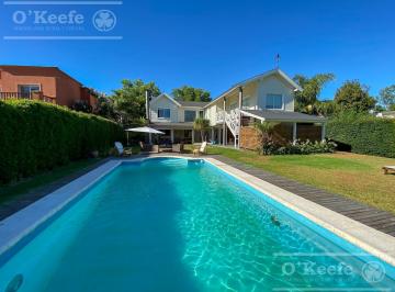Casa · 252m² · 6 Ambientes · 3 Cocheras · Casa en Venta de 6 Ambientes con Vista Al Golf en Abril Club de Campo - Hudson. Apto Crédito