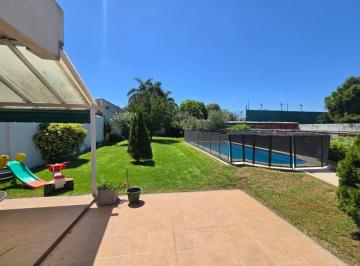 Casa de 4 ambientes, Morón · Chalet Gran Jardin