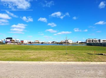 Terreno · 771m² · Lote en Venta con Fondo a La Laguna - Posesión Inmediata en Villalobos - Pueblos del Plata. Hudson