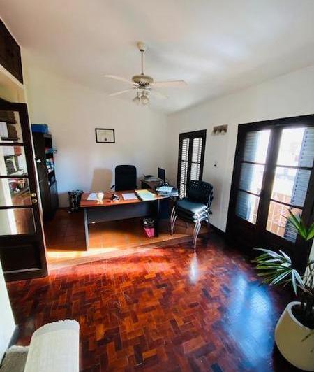Casa · 100m² · 5 Ambientes · 1 Cochera
