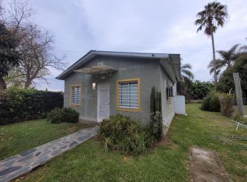 Casa · 305m² · 3 Ambientes · Casa Villa Elisa Entre Caminos con Jardin Escritura