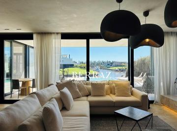 Casa · 430m² · 7 Ambientes · Casa Venta 5 Dorm. Barrio El Yacht Lote de 905 m² Nordelta, Tigre
