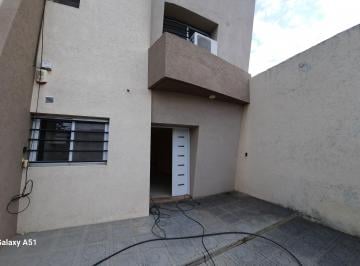 Casa de 5 ambientes, Luján · Duplex Santos Lugares Luján