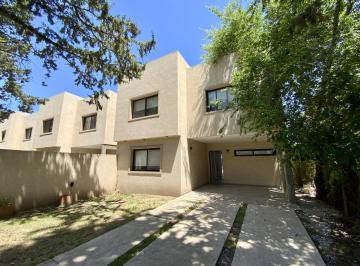 Casa · 140m² · 4 Ambientes · 2 Cocheras · Gdor. Vera 5600 - Casa de 3 Dorm. con Pileta a Estrenar en Venta - Don Mateo, Funes